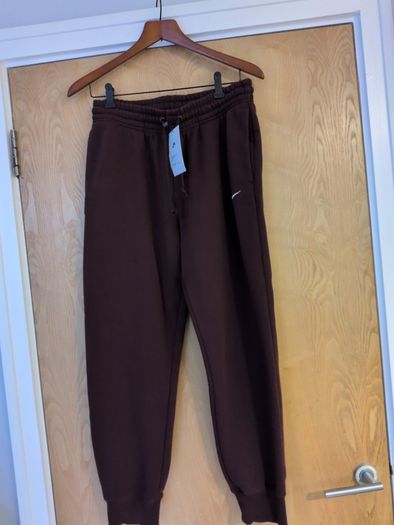 Nike Burgundy Tracksuit Bottoms.  S. M - 14.   B.N.W.T.