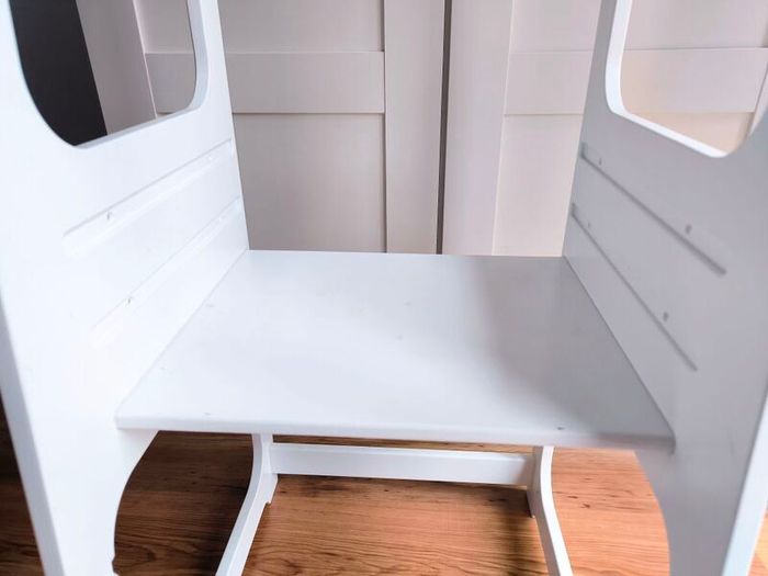 Kitchen helper. Kitchen stand for kids/toddlers.