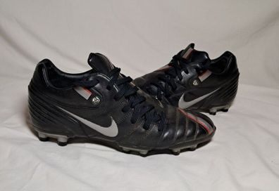 nike total 90 shift 2006 size 9.5 eu 44.5 black leather in good condition