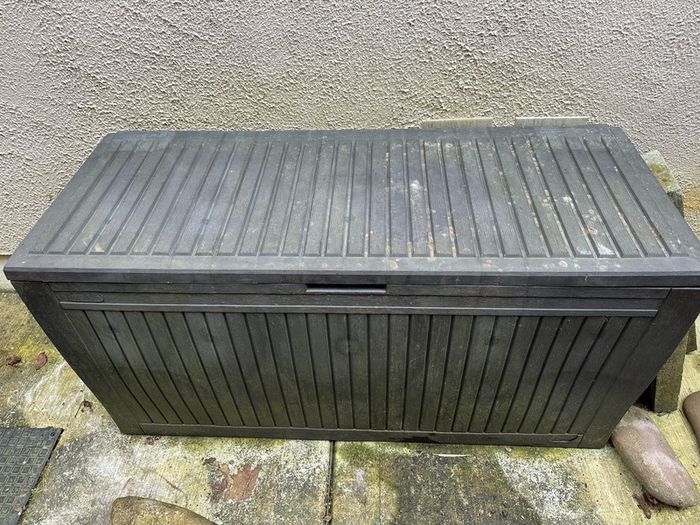storage box outdoor