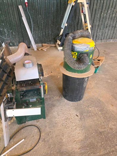 Record power pt 107 planer with extractor