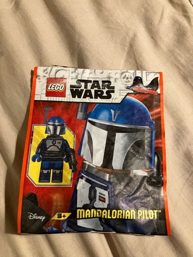 lego Star Wars mini figures in sealed packs