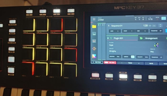 Akai MPC Key 37 Gen 1 Like New