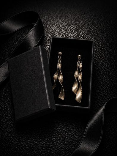 Vintage 925 Sterling Silver Twisted Leaf Stud Earrings