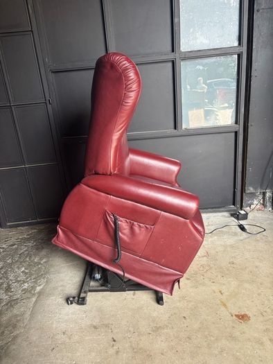 Rise and recline armchair