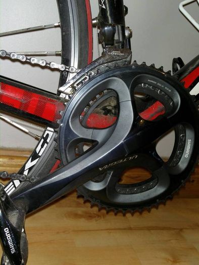 Full carbon OLMO Link with shimano 105 group set