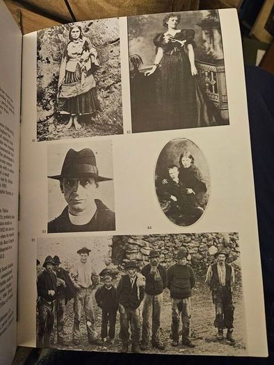 The Irish Face. By National Library Of Ireland. First Edition 1967 Paperback In Good Condition.  See Photos For Same.