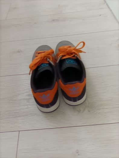 Adidas samoa Size 4.5