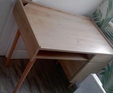 Quality Wooden DESK 30 euro for quick sale