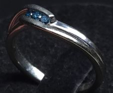 14ct White Gold Blue Stone Ring Je t aime toi Romantic French Engraving 3.18g