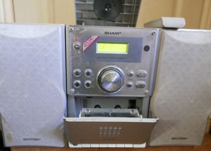 Sharpes Mini Stereo With Twin Speakers " Works Well "