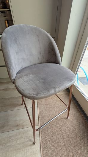 3 Pebble & Leaf Luxe Diamond Velvet Bar Stools