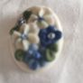 vintage brooch Image 4