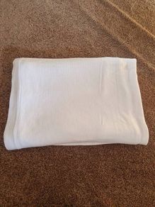The white company blanket