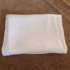 The white company blanket