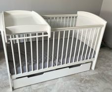 Mamas&Papas Cot bed with storage drawer and cot top changer