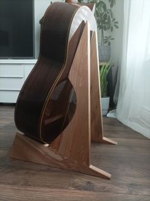 Guitar stand