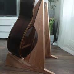 Guitar stand