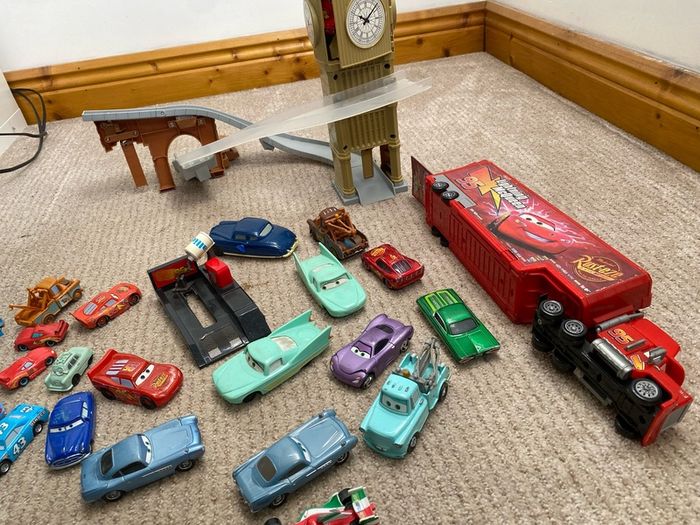 Lightning McQueen  Disney Cars Bundle