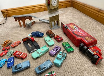 Lightning McQueen  Disney Cars Bundle