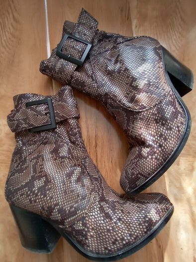 Designer shoes, Boots Size 4 Reduced