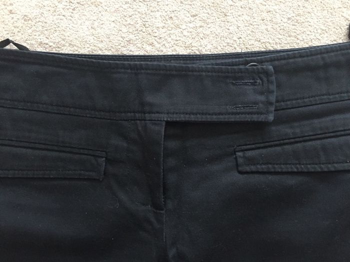 Ladies Black Half Length Shorts/Trousers: Size 8