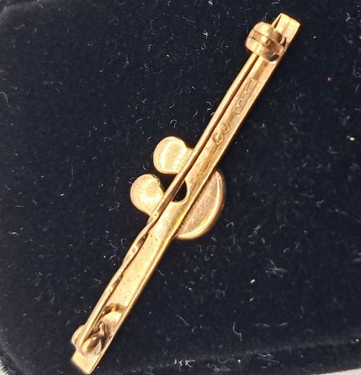 9 ct yellow gold brooch