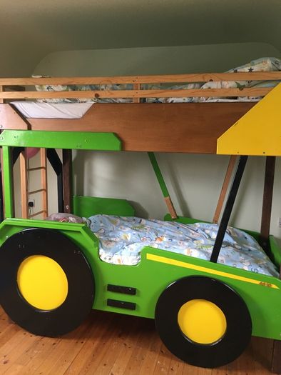 Bunk Bed (Tractor Bed)