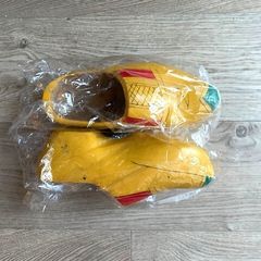 Clogs