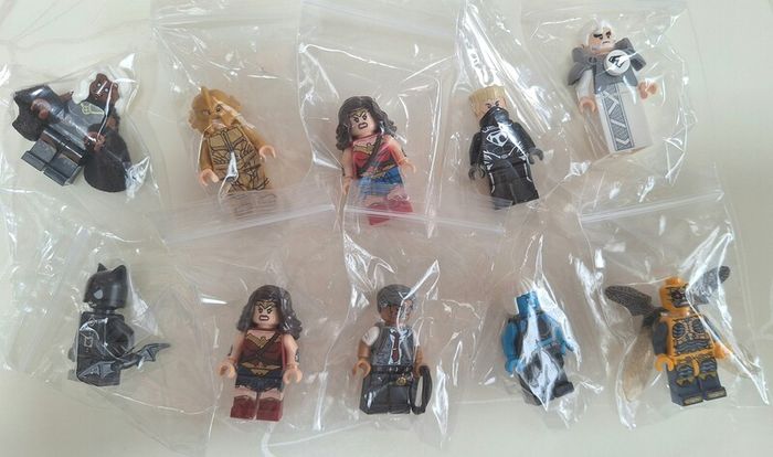 Lego Minifigures - Marvel & DC