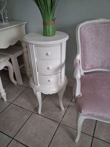 Chair  & Drawer Unit