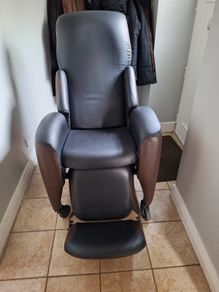 Kirton G-2 Orthopedic Chair.