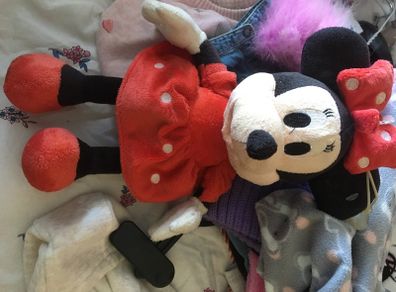 hanging minnie mouse