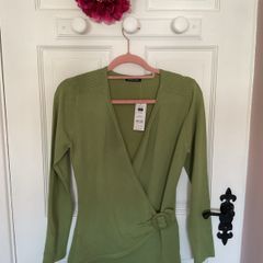 jumper Bnwt olive green wrap jumper size 10/12