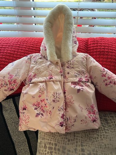 Girls jacket 9/12 mths like new