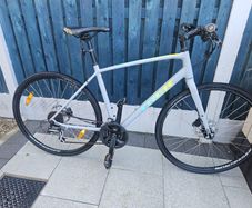 Trek FX2 Hybrid Bike