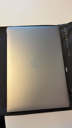 16" inch Dell Precision 5690 Laptop | intel core Ultra 7 165H | 32GB Ram | 512 SSD | RTX 2000 Brand New | Never Used