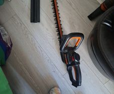WORX NITRO 20V Cordless Brushless Hedge Trimmer.