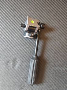 Video tripod mount
