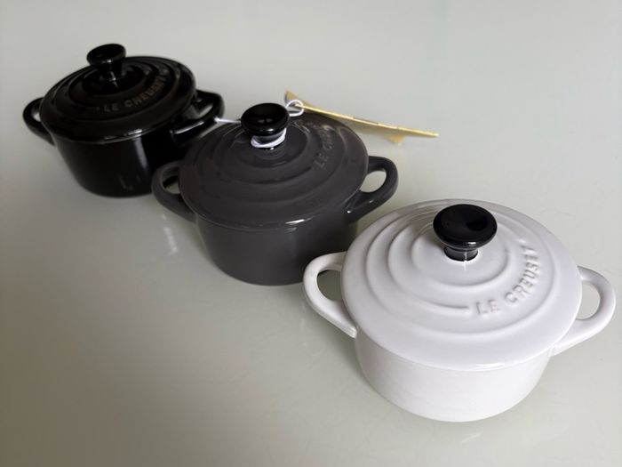 le creuset 3 mini cocottes