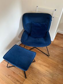 Arm chair and footrest
