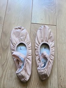 Soft ballet shoes