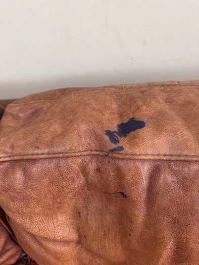 Sofa Italian Tan leather 2.5 seats