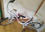 Girls/ Ladies Bike