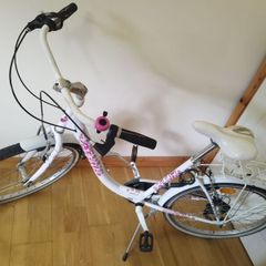 Girls/ Ladies Bike