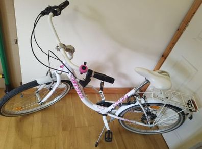 Girls/ Ladies Bike