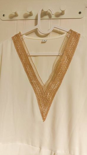 White & Gold Lace Dress with V-Neck and Ruffles  Size S