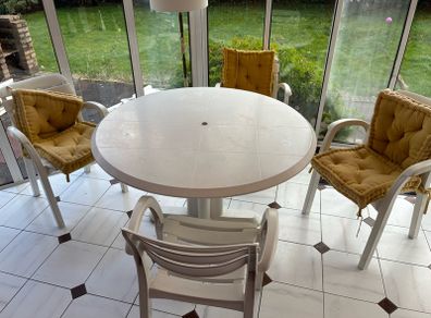 Patio set