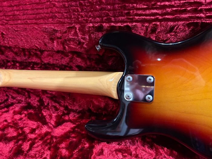Mosrite Ventures Mini Sunburst 1990's