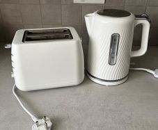 White Toaster and Kettle Set
